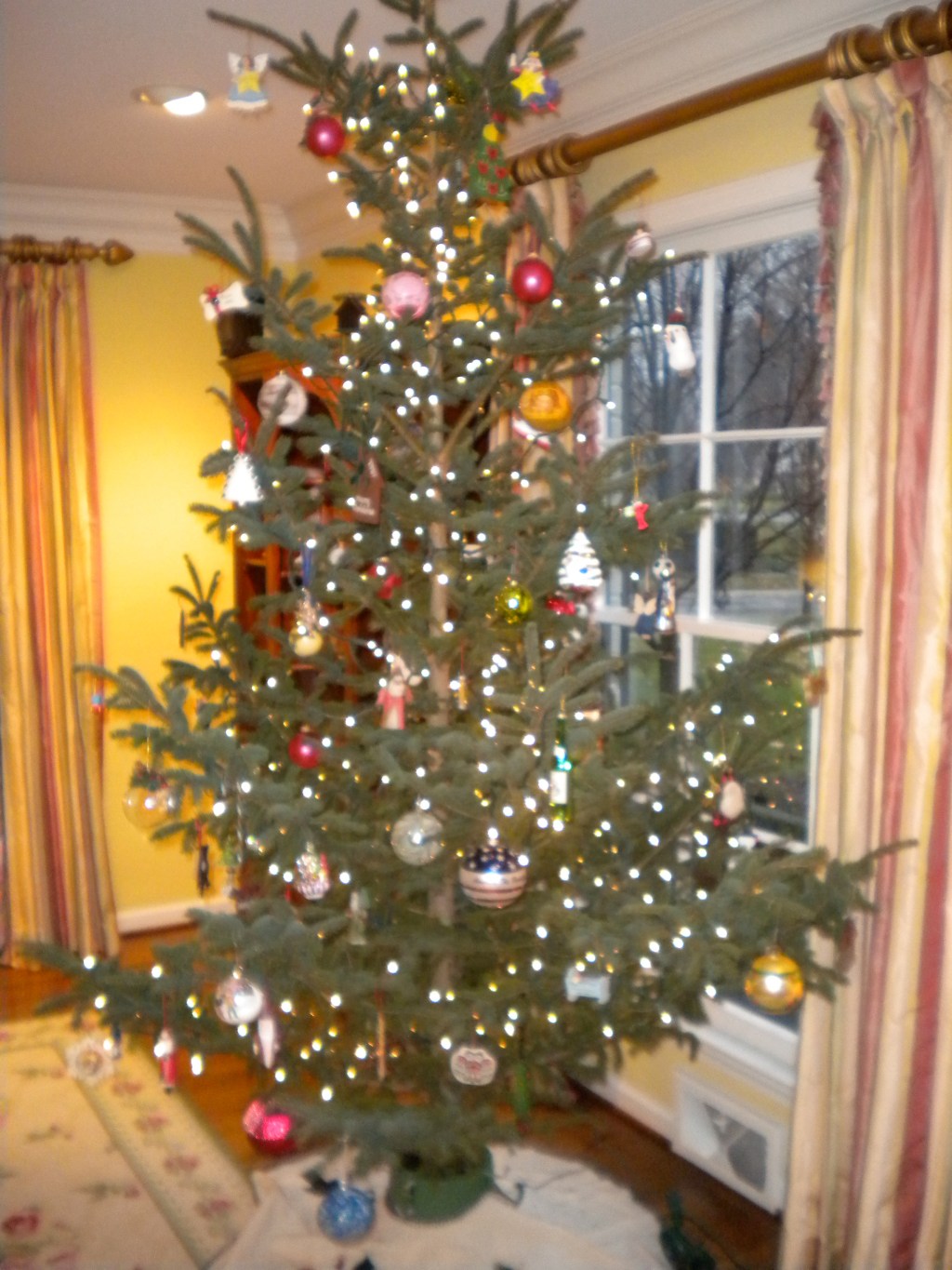Homemade Popcorn & Cranberry&nbsp;Garland
